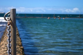 开云app-滑雪场迎来开板季大众热情高涨，滑雪 场