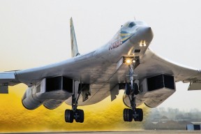 开云体育在线下载-篮板保护和快攻发起的时机关系，篮球快攻防守