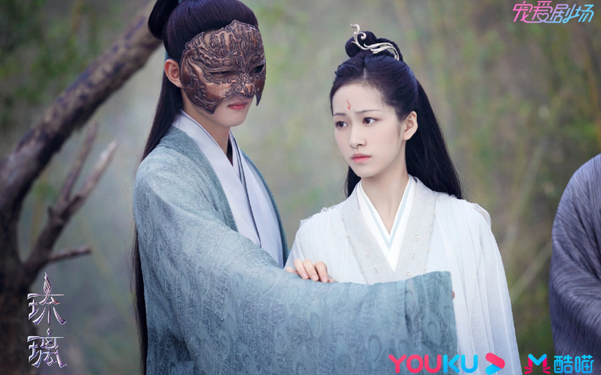 “高新体育中心:健力赛事展示力量与耐力的极致比拼”